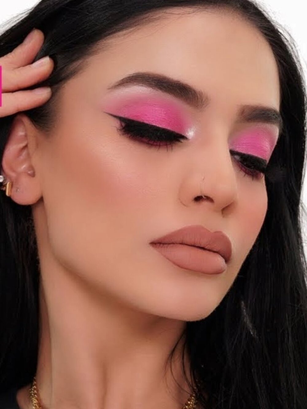 ANASTASIA BEVERLY HILLS (ABH) ‘Amrezy’ Eyeshadow Palette - 16 shades
